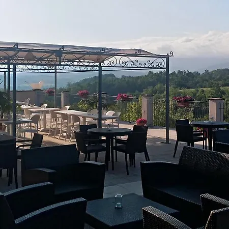 Tenuta Della Guardia 3* Гави